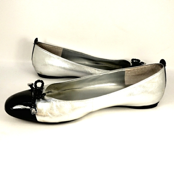 Lauren Ralph Lauren Silver Leather, Slip On, Capped Toe, Ballet Flats. Wmn 8.5M - Picture 8 of 13